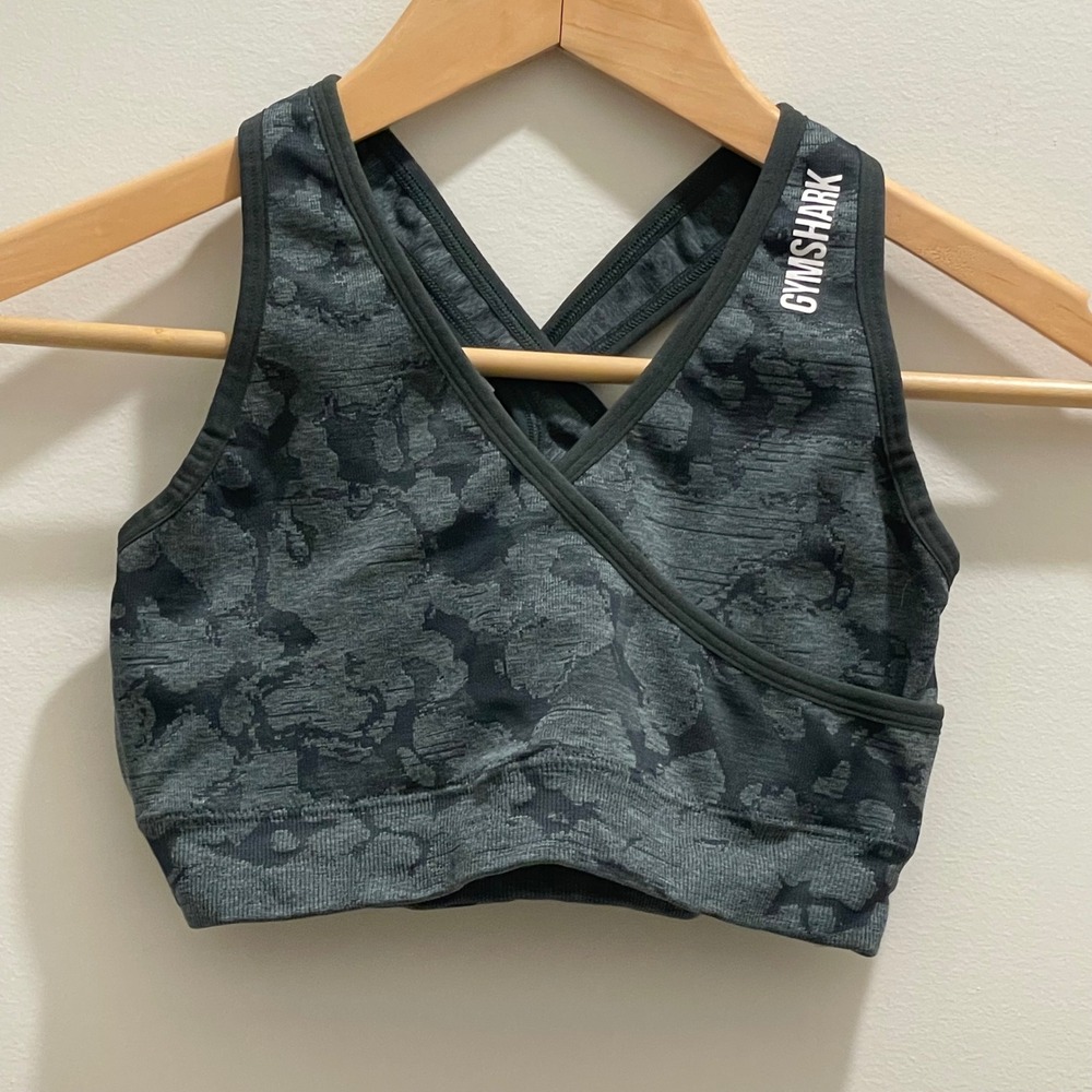 Gymshark Adapt Camo Seamless Sports Bra Grey Camouflage GLSB4298-OG Womens Small
